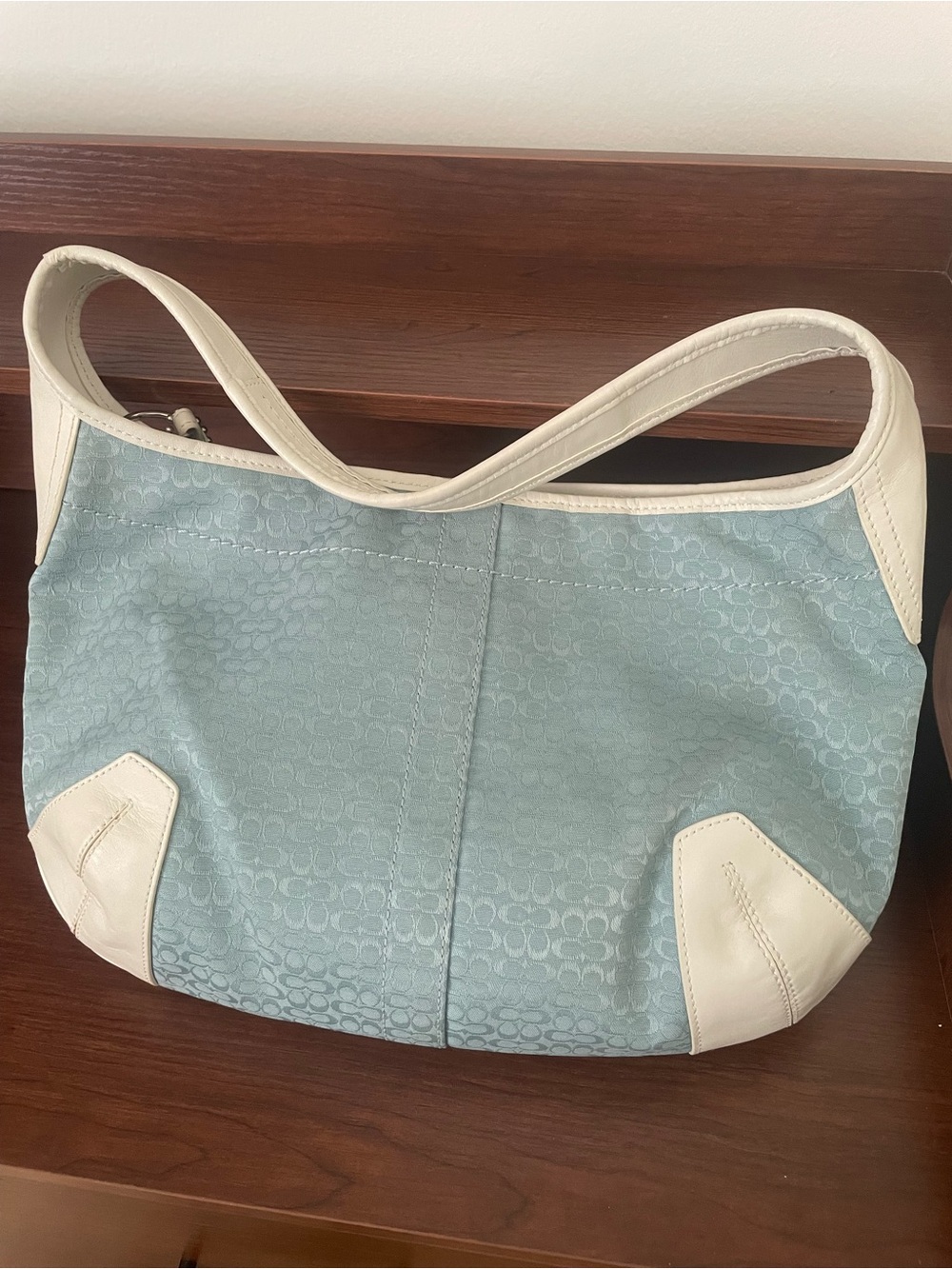 NWOT Coach Blue Signature Jacquard & White Leather Shoulder Bag - Picture 2 of 5